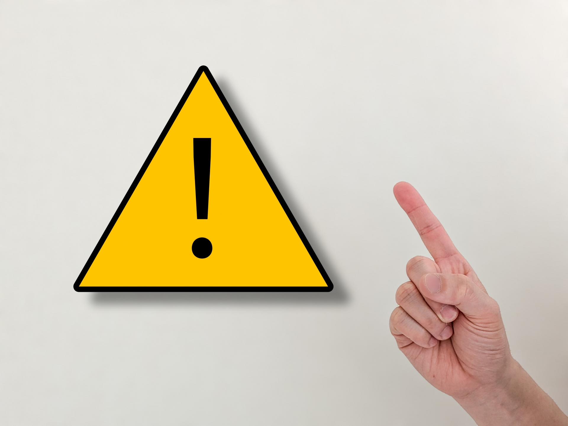 スズメバチトラップは設置時期に注意