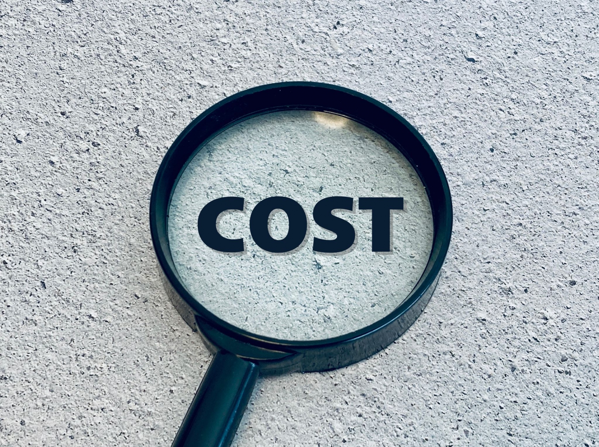 蜂駆除の相場は1万円〜5万円が相場