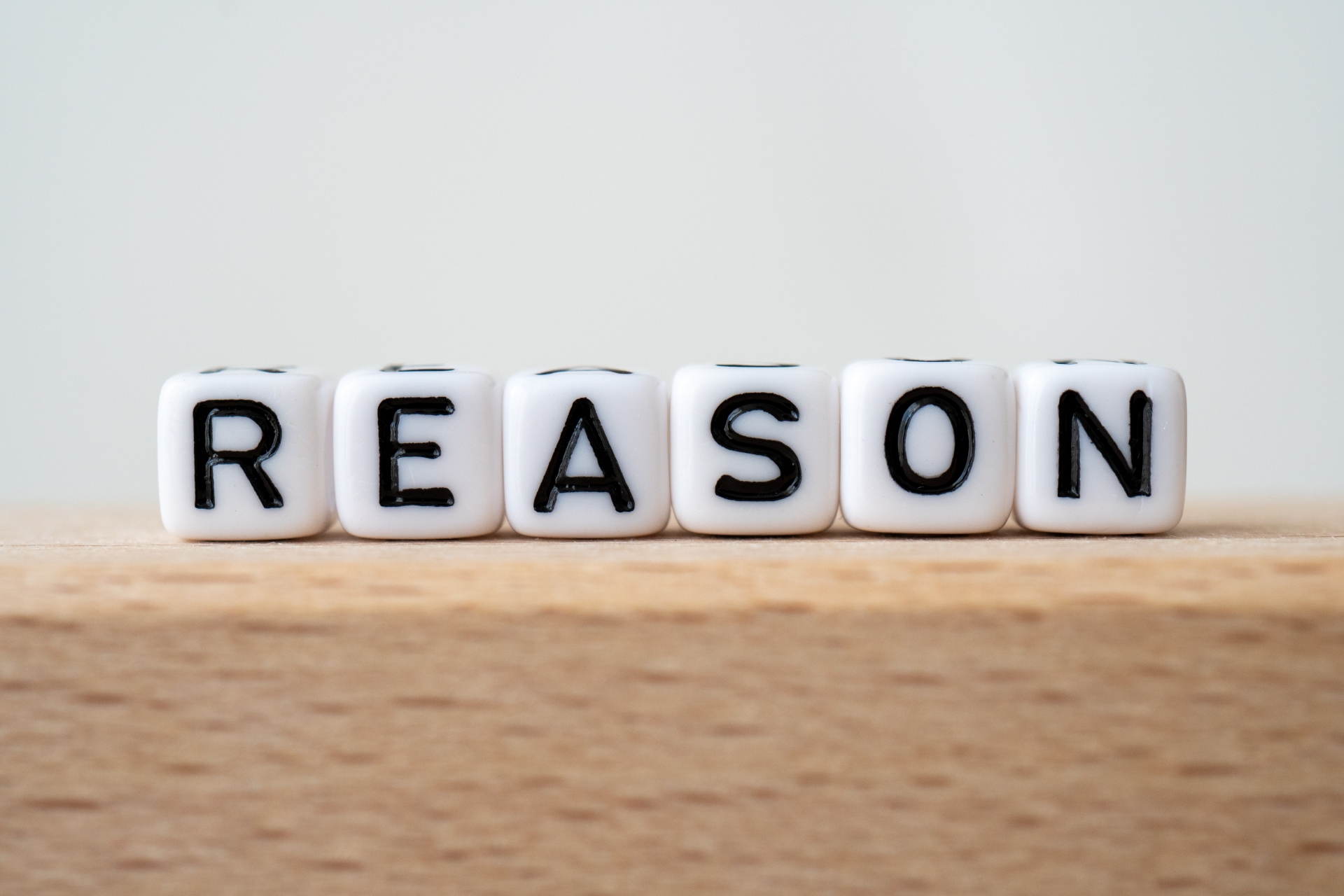 スズメバチを見つけたら慌ててはいけない理由